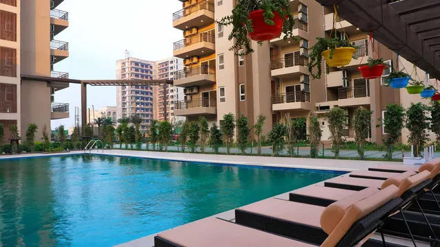 Adani Oyster Grande - swimming pool (real photo) thumbnail