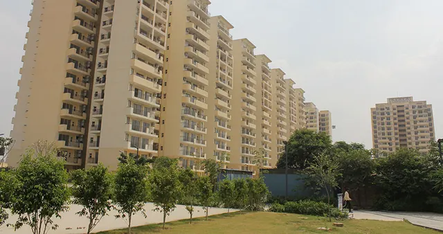 Bestech Park View Ananda - towers with lawn thumbnail