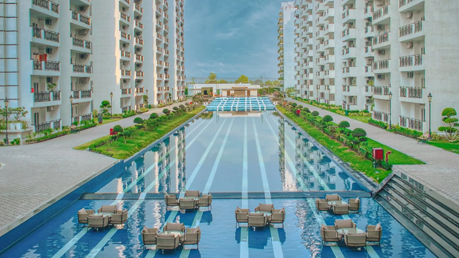 Central Park Aqua Front Towers - Central Park Flower Valley, Gurgaon