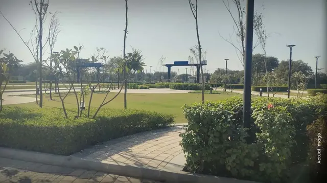 M3M 114 Market - actual site photo - landscaped plaza thumbnail